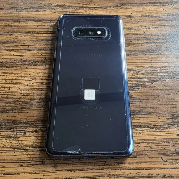 Samsung Galaxy S10E and Otterbox Defender Pro Bundle